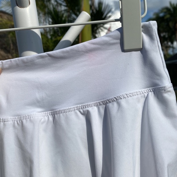 LIJA TENNIS SKIRT SIZE SMALL - Picture 4 of 12